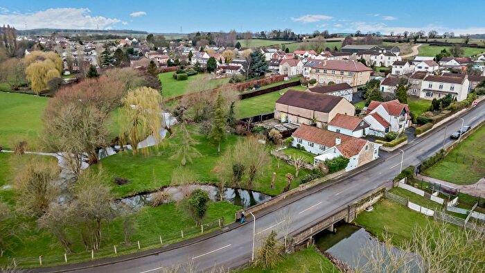 4 Bedroom Detached Bungalow For Sale In Water Lane, Little Smeaton, North Yorkshire, WF8