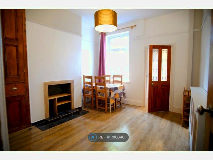 2 Bedroom Terraced House To Rent In Ulverston Road, Sheffield, S8