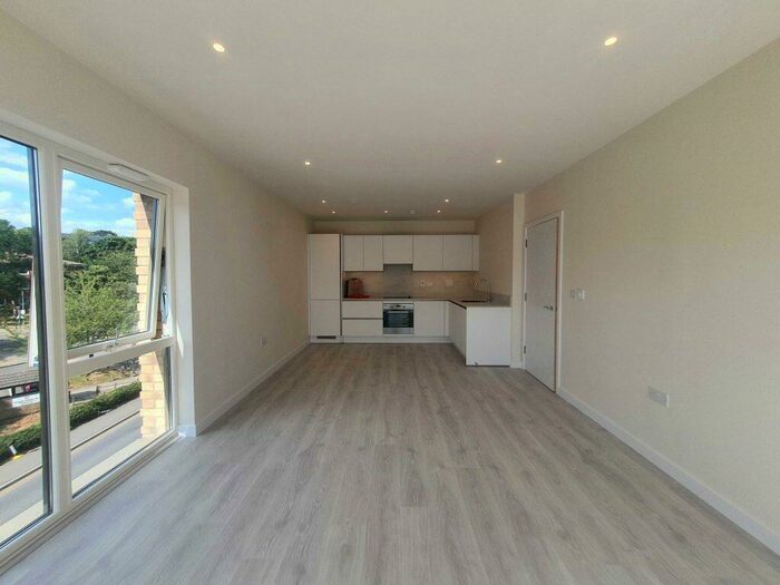 2 Bedroom Flat To Rent In Bittacy Hill, Mill Hill, &# Bedrooms Modern, NW7