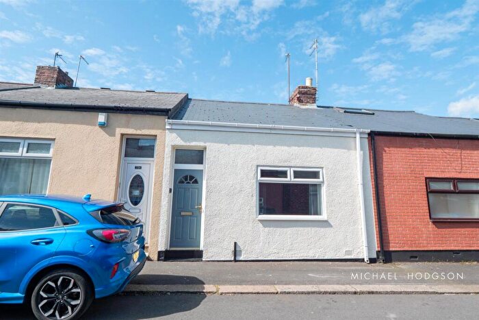 2 Bedroom Cottage For Sale In Wilfred Street, Pallion, Sunderland, SR4