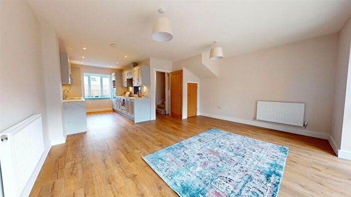 4 Bedroom Detached House For Sale In Celandine Close, Weymouth, DT4