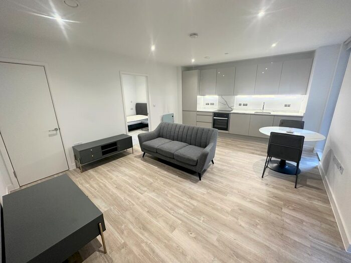1 Bedroom Flat To Rent In Queen Street, Salford, M3