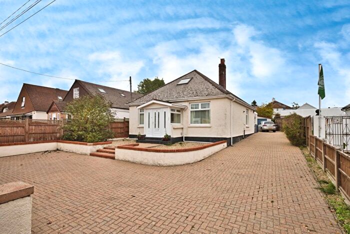 4 Bedroom Detached Bungalow For Sale In Ilchester Road, Yeovil, BA21