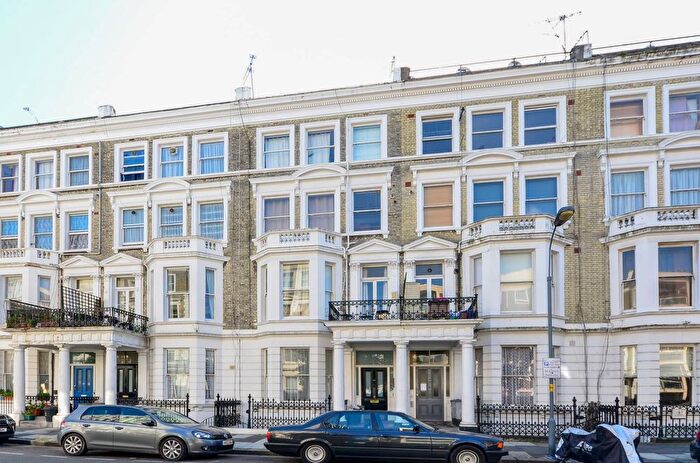 2 Bedroom Flat For Sale In Castletown Road, Barons Court, London, W14