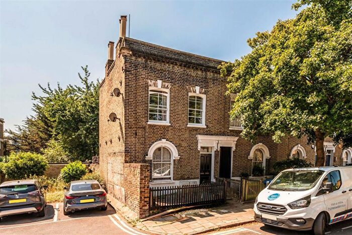 1 Bedroom Flat For Sale In Fort Road, Bermondsey, SE1
