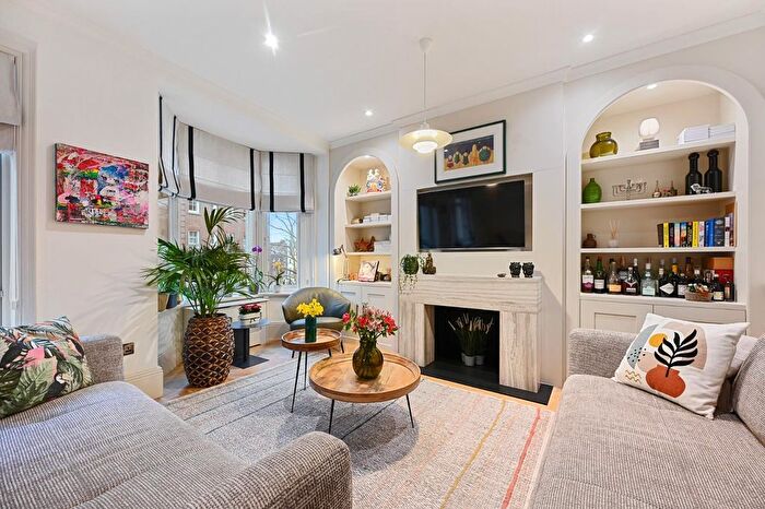 2 Bedroom Flat To Rent In Berkeley Street, London, W1J