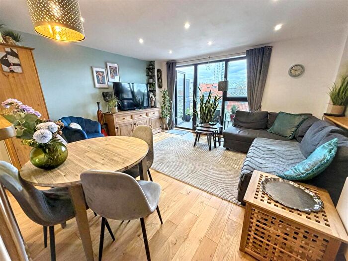 1 Bedroom Apartment For Sale In Forest Lane, London, E15