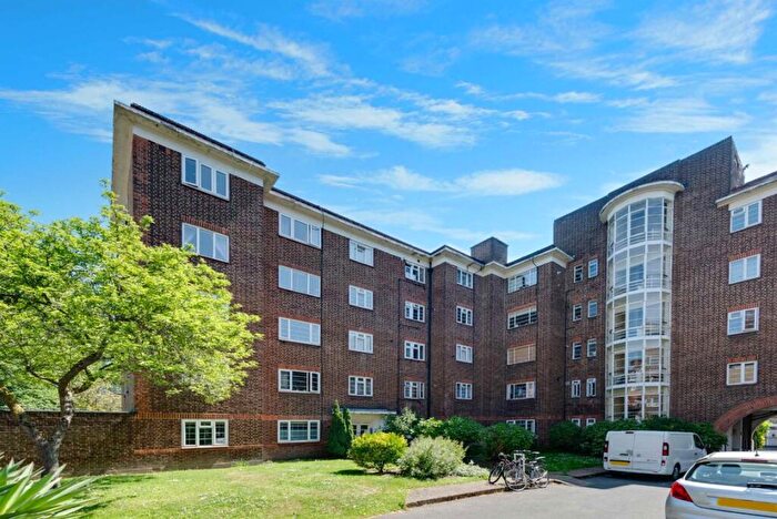 3 Bedroom Flat To Rent In West End Lane, West Hampstead, NW6