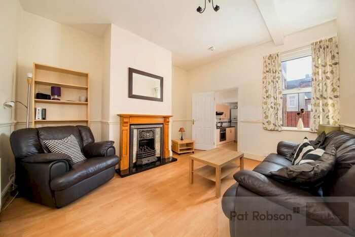 2 Bedroom Flat To Rent In Trewhitt Road, Heaton, Newcastle Upon Tyne, NE6