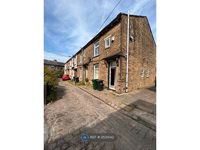 1 Bedroom Terraced House To Rent In Green Place, Bradford, BD2
