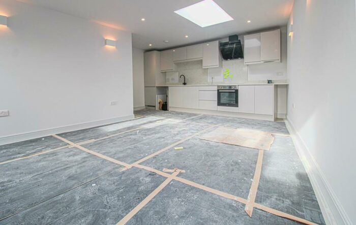 2 Bedroom Apartment To Rent In Lower Addiscombe Road, Croydon, CR0