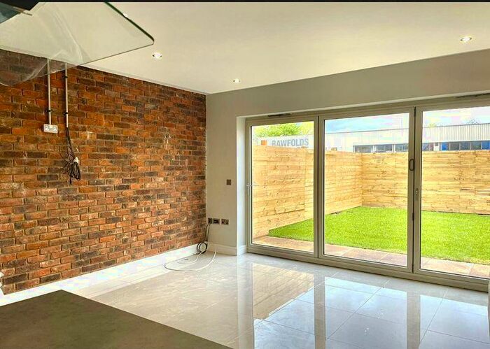 3 Bedroom Semi-Detached House To Rent In Lions Way, Cleckheaton, West Yorkshire, BD19