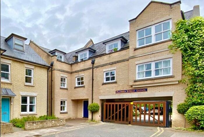2 Bedroom Flat For Sale In Broad Street, Cambridge, CB1