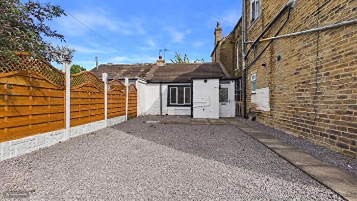 1 Bedroom Terraced House For Sale In Bierley Lane, Bradford, BD4