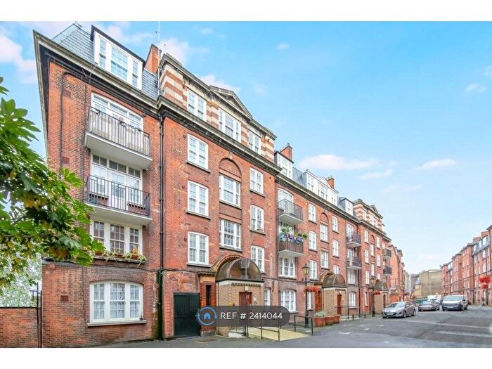 1 Bedroom Flat To Rent In Camberwell Green, London, SE5