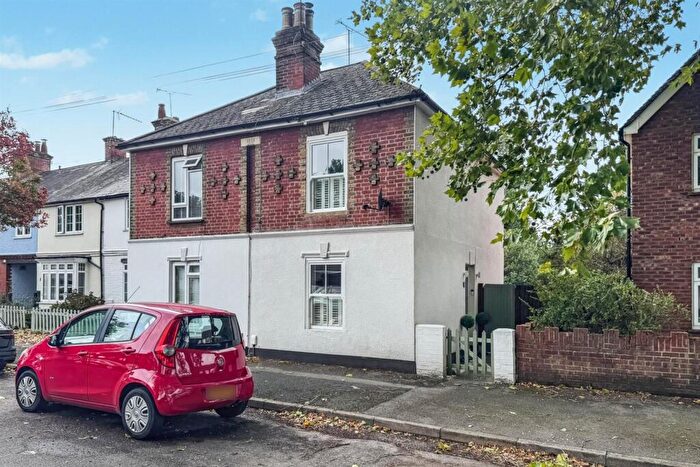 2 Bedroom Semi-Detached House For Sale In Winchester Street, Farnborough, GU14