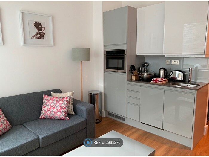 1 Bedroom Flat To Rent In Atria House, Slough, SL1