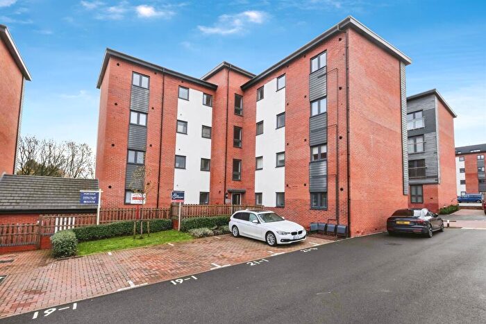 2 Bedroom Flat For Sale In Ascot Way, Birmingham, B31