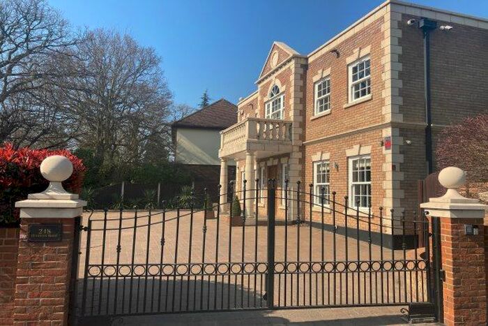 4 Bedroom Property To Rent In Benfleet Road, Benfleet, SS7