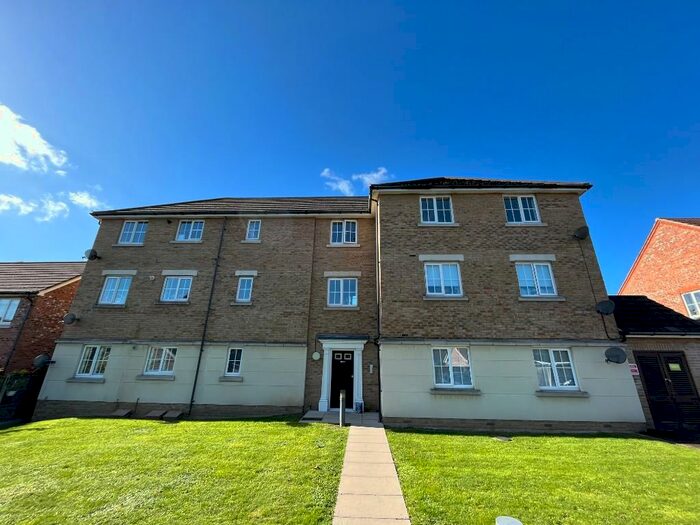 2 Bedroom Flat To Rent In Cumberland Road, Grays, Essex, RM16