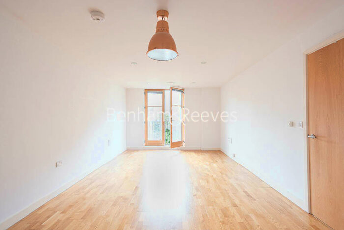 2 Bedroom Apartment To Rent In Holloway Road, Islington, N7