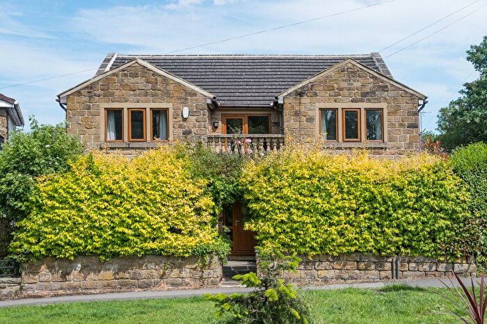 5 Bedroom Detached House For Sale In Green View, Town Street, Gildersome, LS27