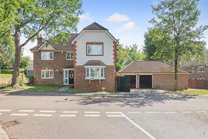 5 Bedroom Detached House For Sale In St. Francis Close, Penenden Heath, Maidstone, ME14