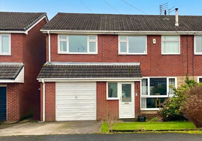 4 Bedroom Semi Detached House For Sale In Temple Close, Lees, Oldham, OL4