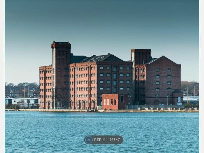 2 Bedroom Flat To Rent In East Float Quay, Wallasey, CH41