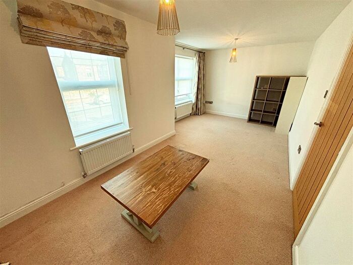5 Bedroom Semi-detached House To Rent In Marsland Road, Sale, M33