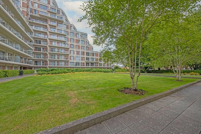 2 Bedroom Flat To Rent In Henry Macaulay Avenue, Kingston Upon Thames, KT2