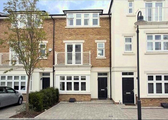 4 Bedroom Property To Rent In Emerald Square, London, SW15