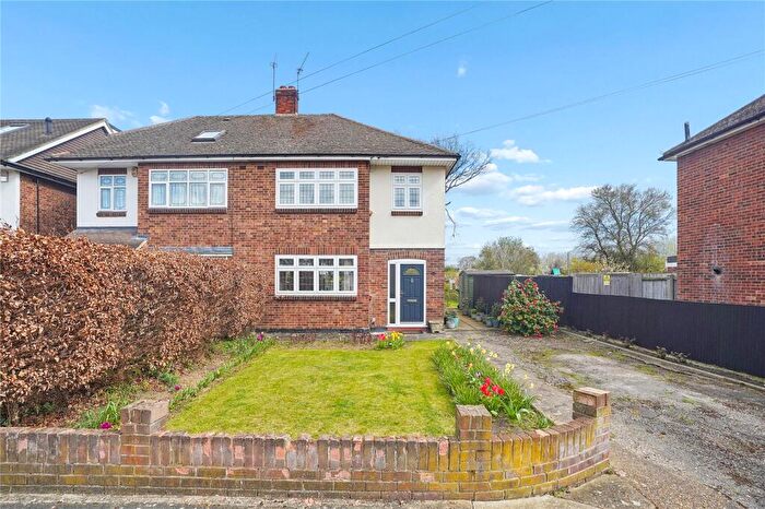 3 Bedroom Semi-Detached House For Sale In Winchester Avenue, Upminster, RM14