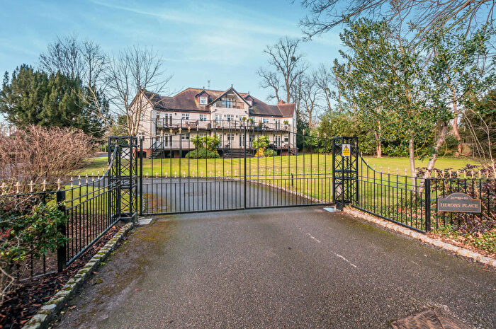 2 Bedroom Flat To Rent In Herons Place, SL6