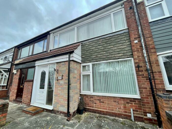 3 Bedroom Terraced House To Rent In Neville Walk, Birmingham, B35