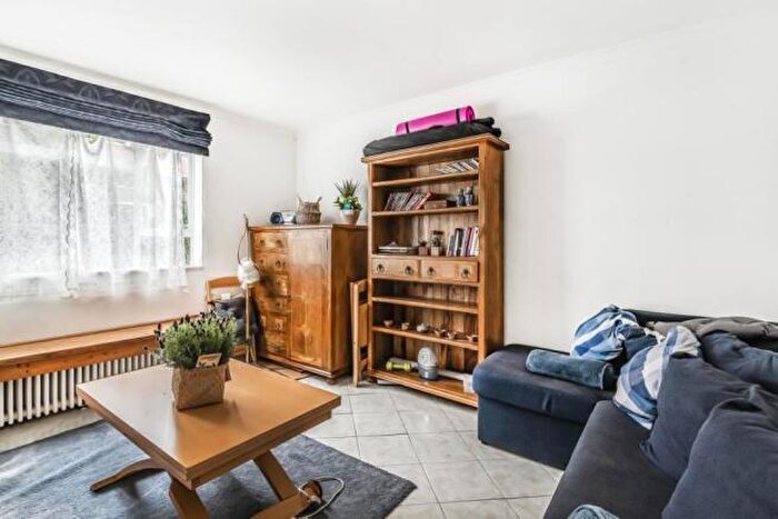 1 Bedroom Flat For Sale In Rotherfield Street, London, N1