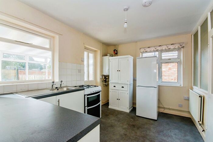 2 Bedroom Detached Bungalow For Sale In Daniels Crescent, Long Sutton, Spalding, PE12