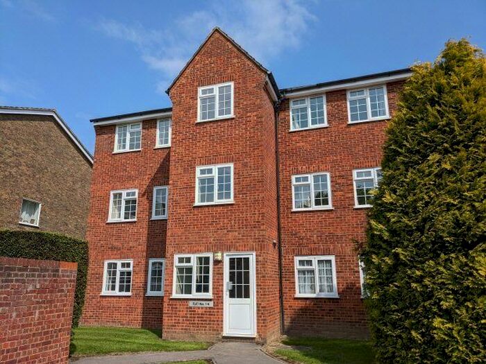 1 Bedroom Flat To Rent In North Parade, Horsham, RH12