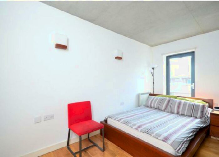 Studio To Rent In Queensbridge Road, Haggerston, London, E2