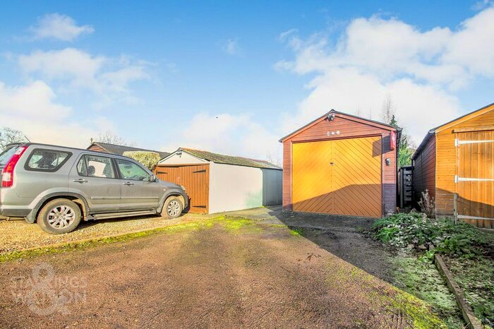 3 Bedroom Terraced House For Sale In Barn Terrace, Brundall, Norwich NR13
