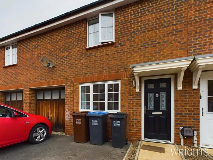 4 Bedroom Maisonette To Rent In Horsa Gardens, Hatfield, AL10