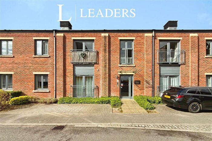 2 Bedroom Apartment For Sale In Searle Drive, Gosport, PO12