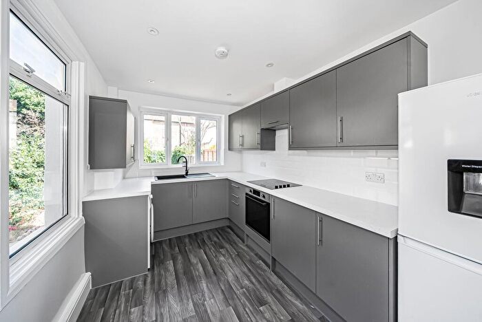 3 Bedroom Terraced House To Rent In Beaufort Street, Southend-On-Sea, SS2