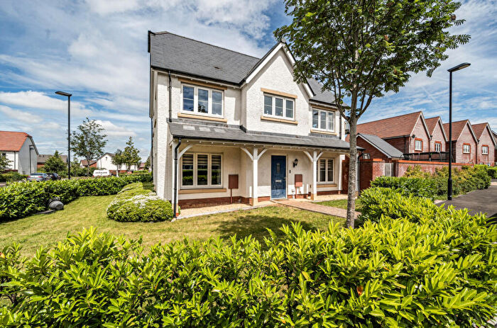 4 Bedroom Semi-Detached House For Sale In Dearle Road, Tadpole Garden Village, Swindon, SN25
