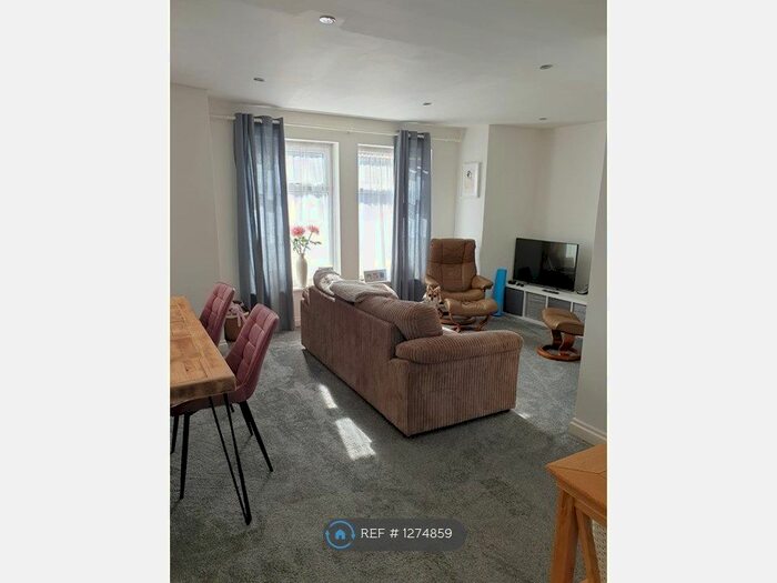 2 Bedroom Flat To Rent In Cardiff, Cardiff CF24