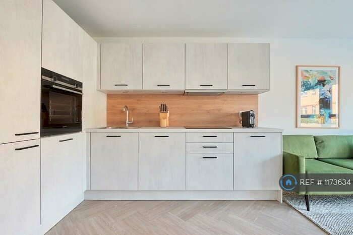 2 Bedroom Flat To Rent In Minerva Way, Glasgow, G3