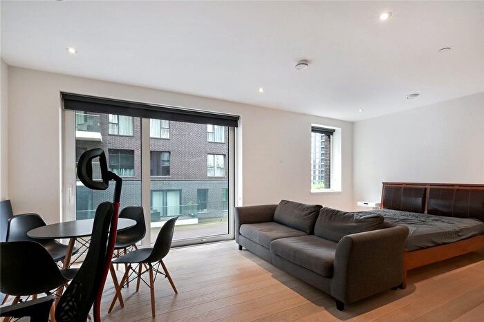 Studio To Rent In Reminder Lane, London, SE10