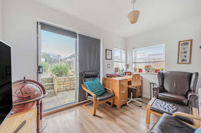 3 Bedroom Terraced House For Sale In Crane Furlong, Highworth, Swindon, SN6
