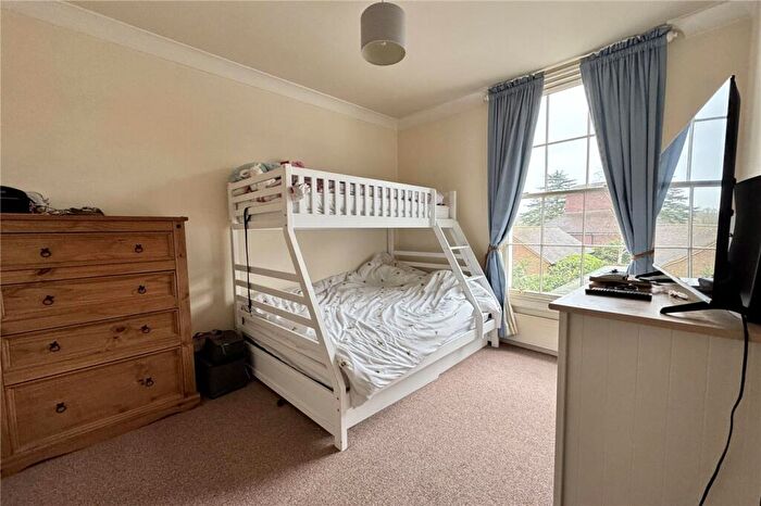 2 Bedroom Apartment To Rent In Warwick Road, Beaconsfield, HP9