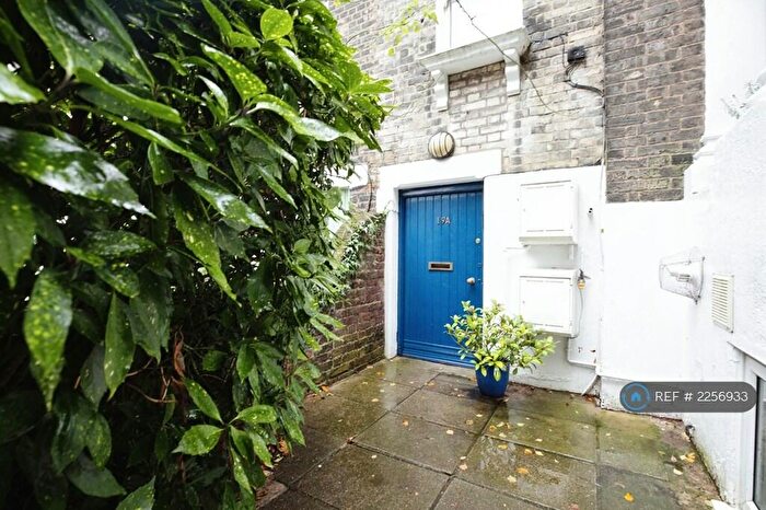 2 Bedroom Flat To Rent In Blackheath, London, SE3